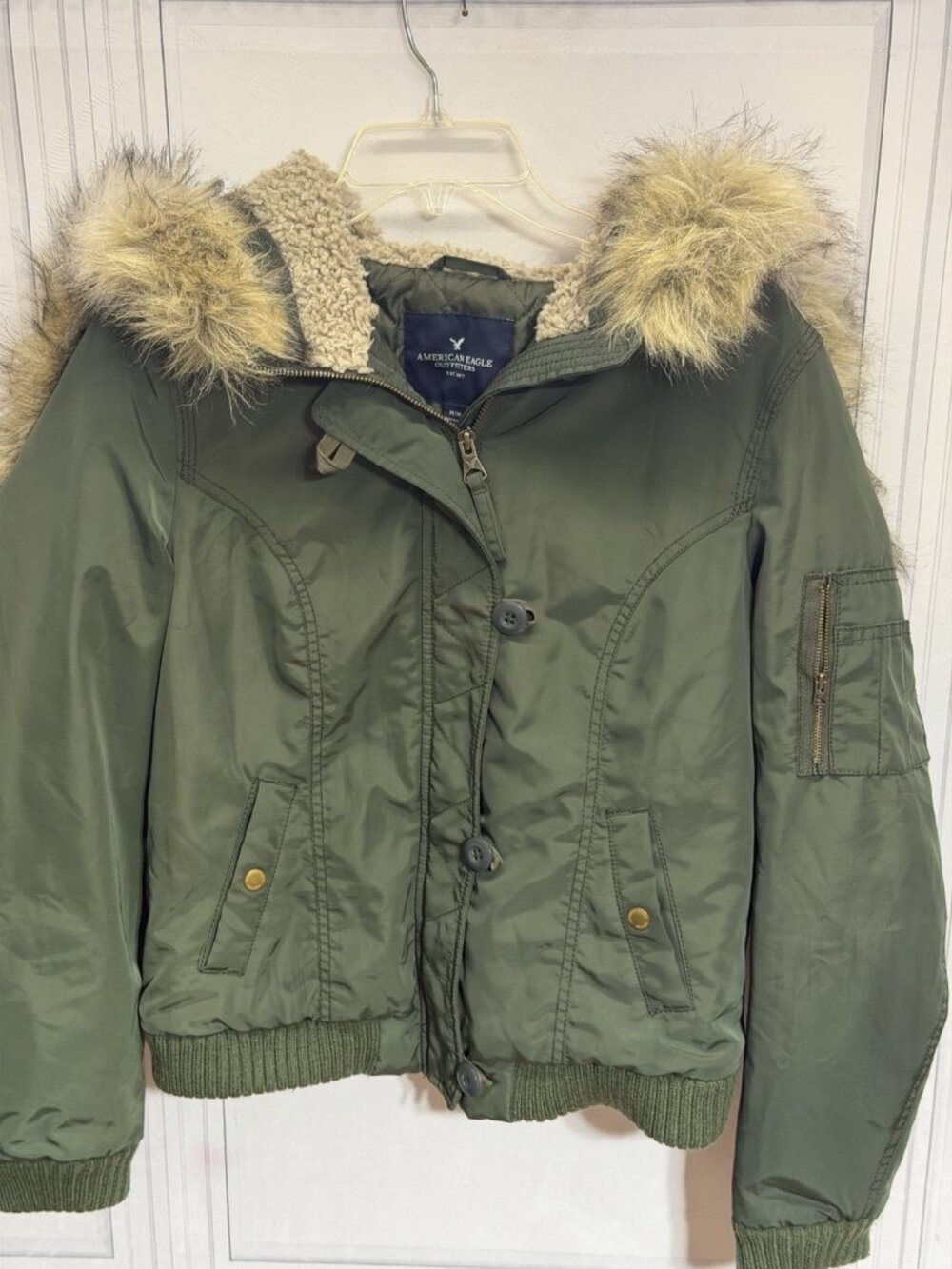 American Eagle Outfitters Olive Green Bomber Jacket Faux Fur Collar Lined Zip M